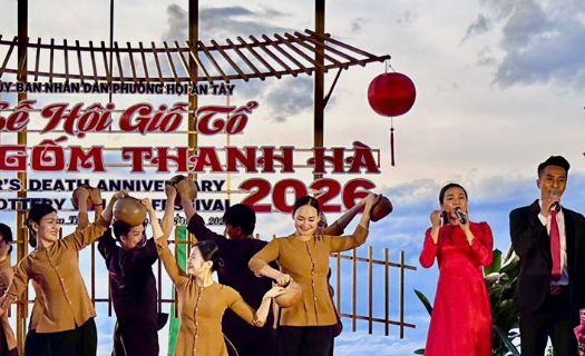 Làng gốm hơn 500 năm tuổi khai hội giỗ tổ nghề